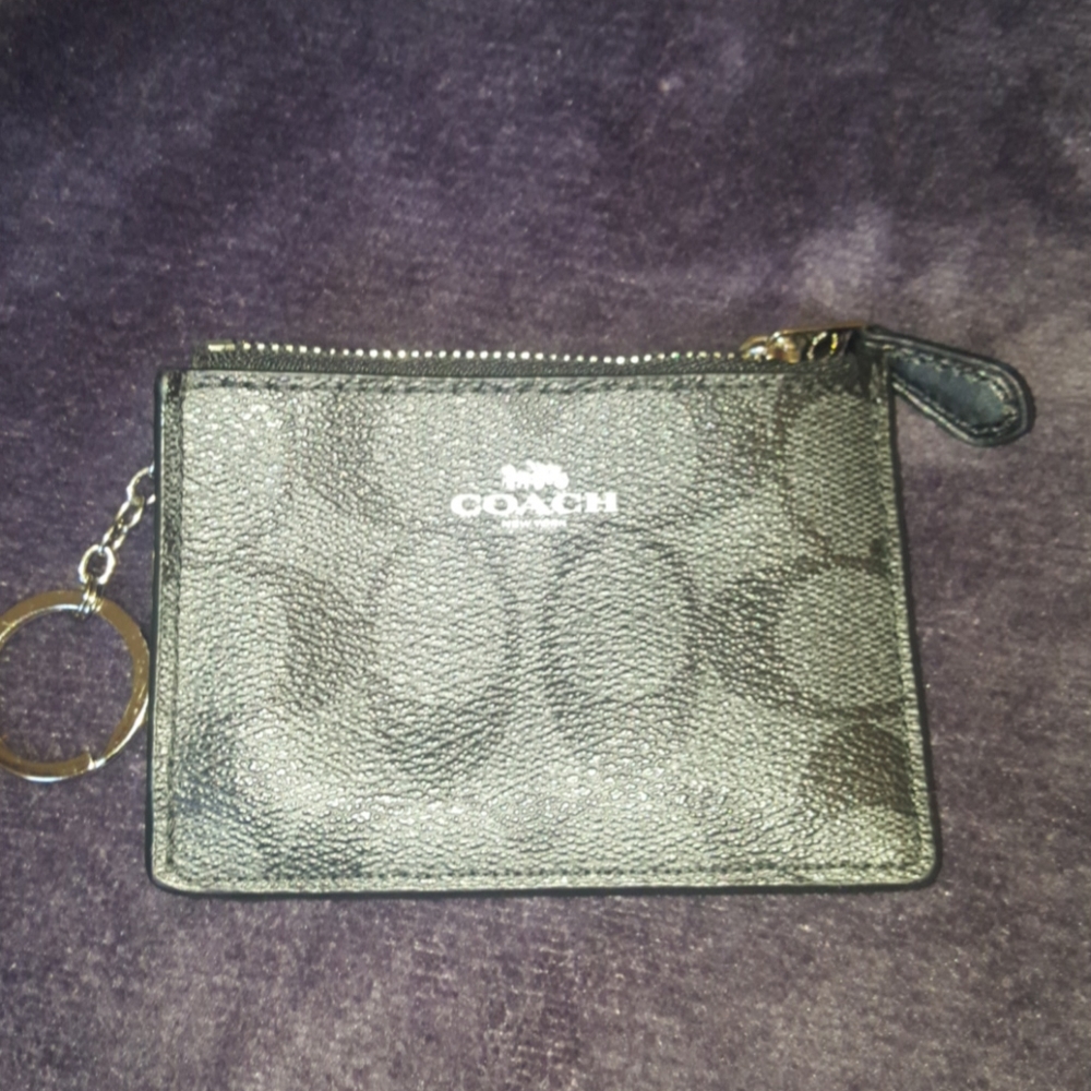 Coach ID coin wallet